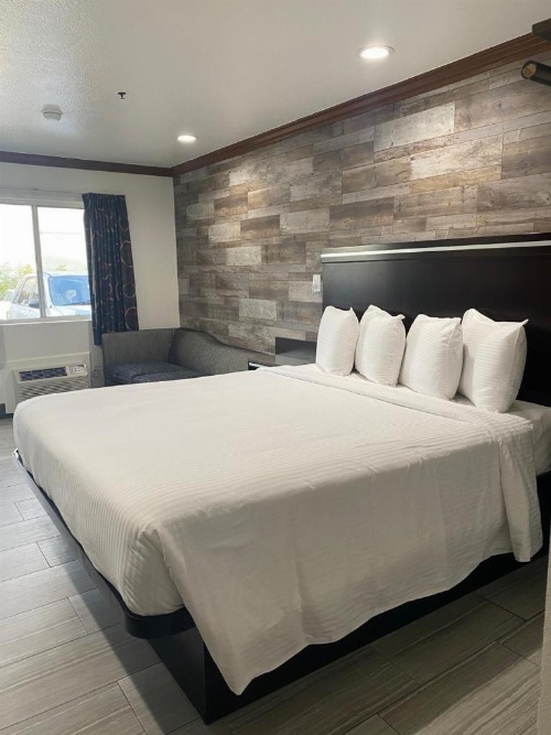Starlight Inn Huntington Beach image 26